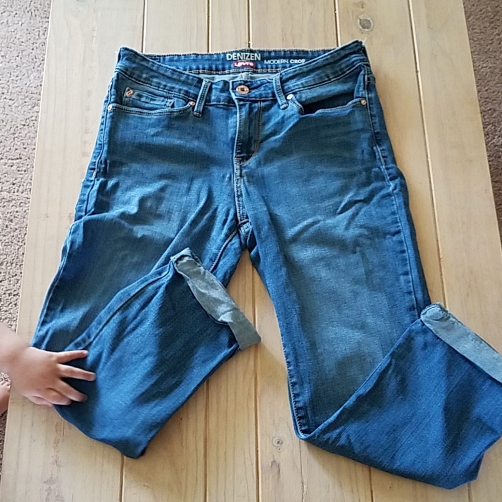 Stretch crops!